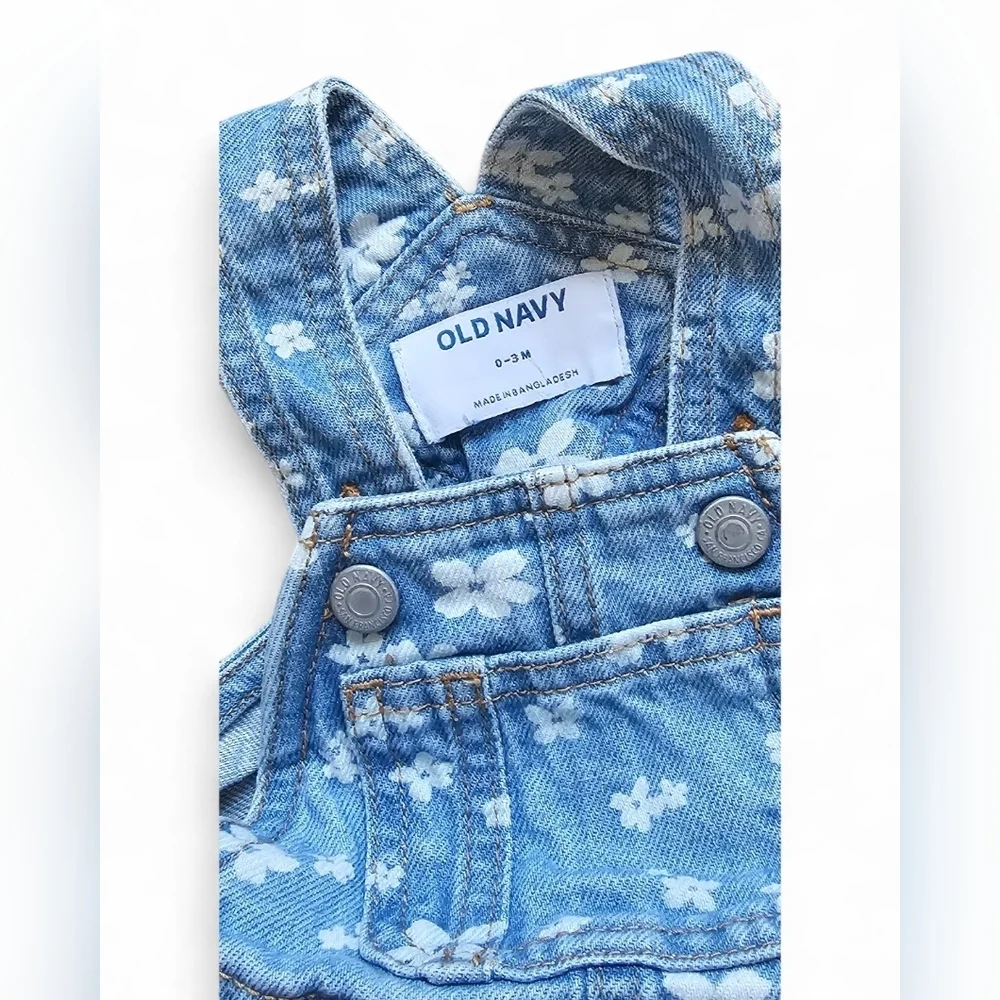 Old Navy Baby Girl Floral Denim Overall Set with Matching Blue Onesie Size 0–3